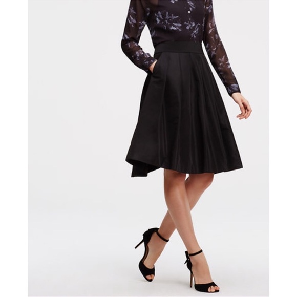 EUC Ann Taylor Skirt - 4P - Picture 3 of 13